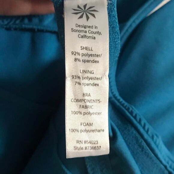 Athleta blue racer a k tank size 34A built in bra - Picture 6 of 6